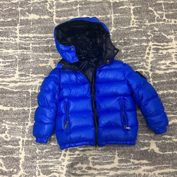 Reversible 8 Year Old Monclear Jacket in Great Condition - Picture 3 of 4